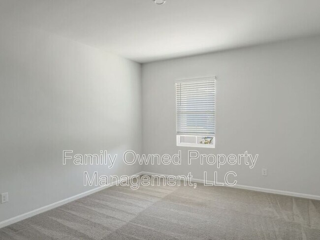 Building Photo - 519 Donnas Vw Wy