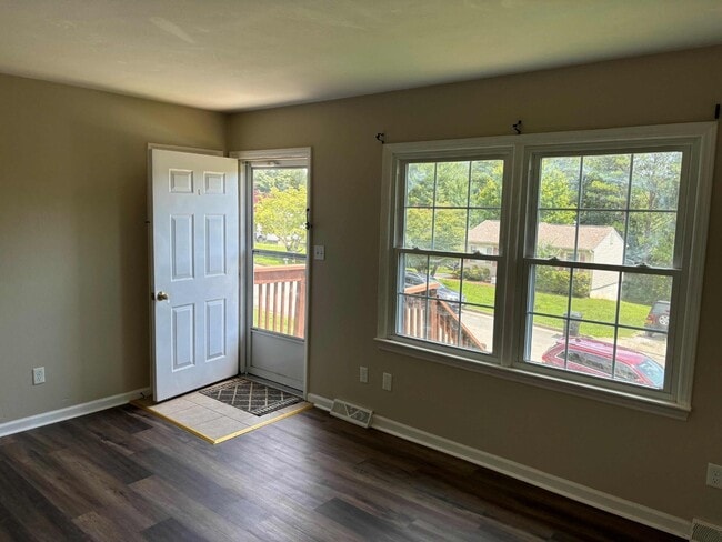 Building Photo - 5467 Winterset Dr