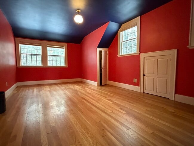 Building Photo - 31 Fells Rd