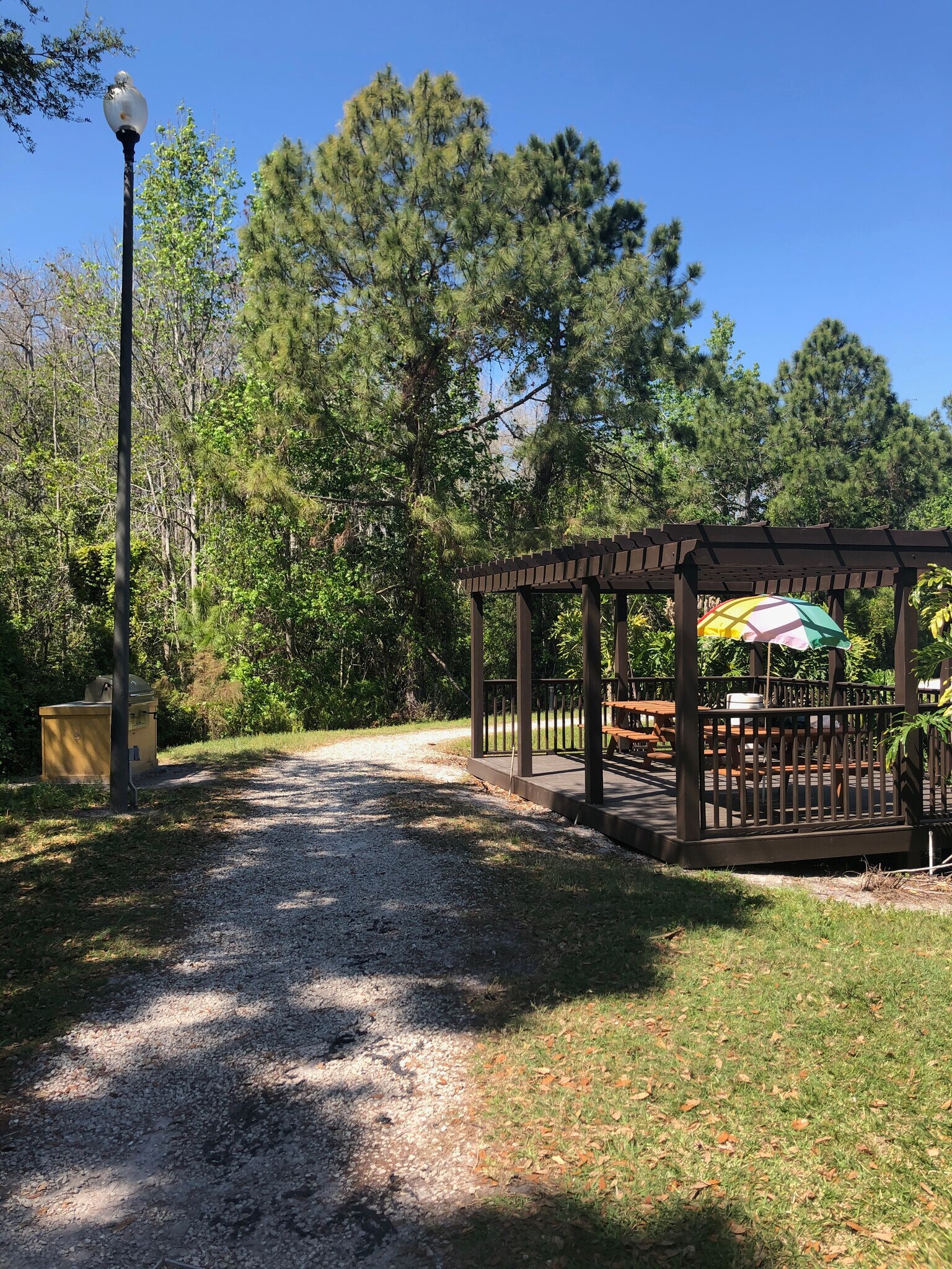 Building Photo - 5475 Vineland Rd