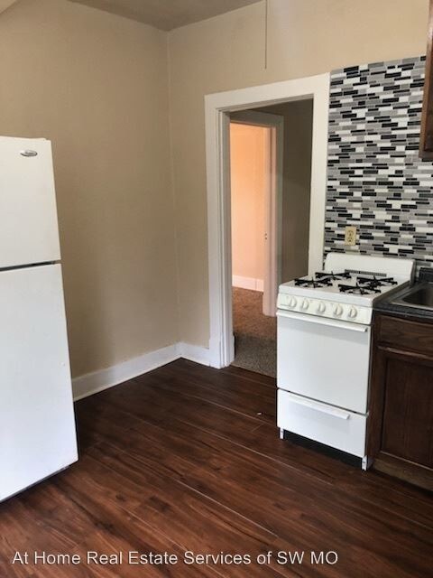 Building Photo - 1221 N Jefferson Ave