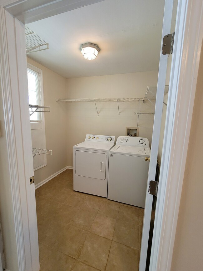 Laundry & Pantry - 3237 Gifford St