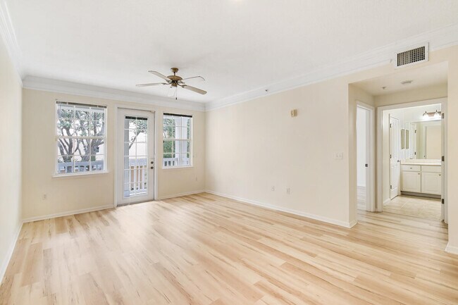 Building Photo - 275 Murcia Dr