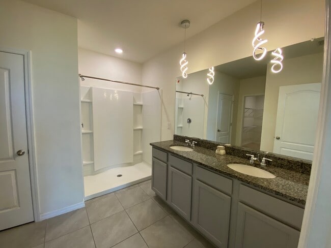 Building Photo - 671 Tortugas St