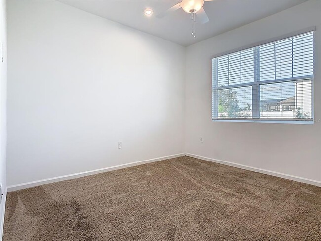 Building Photo - 1043 Lakeshore Breeze Pl