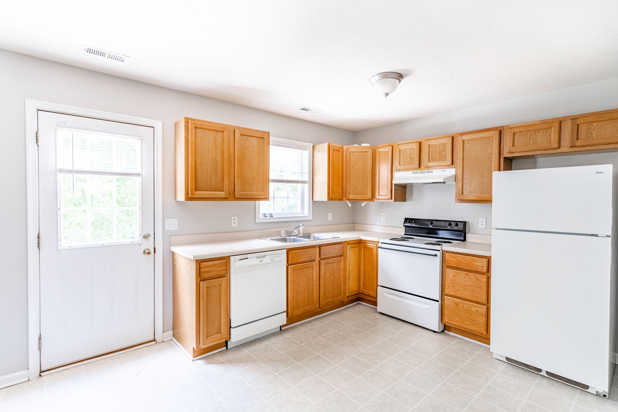 Building Photo - 1051 Blane Dr