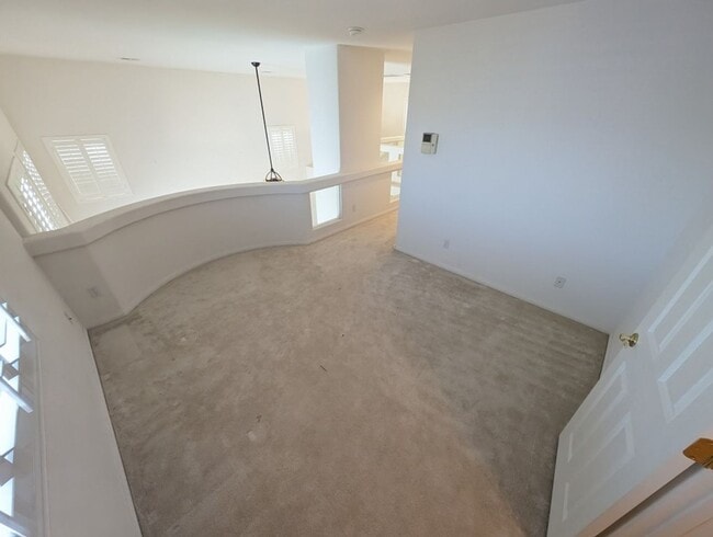 Building Photo - 10900 Royal Highlands St