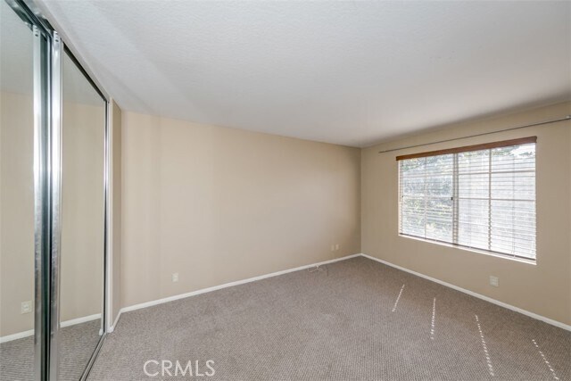 Building Photo - 2568 La Salle Pointe