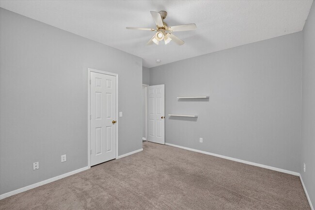 Building Photo - 26 Millport Dr