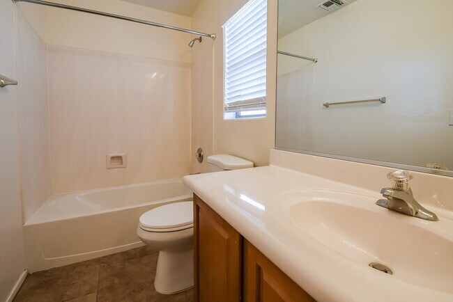 Building Photo - 3873 W Ashton Dr