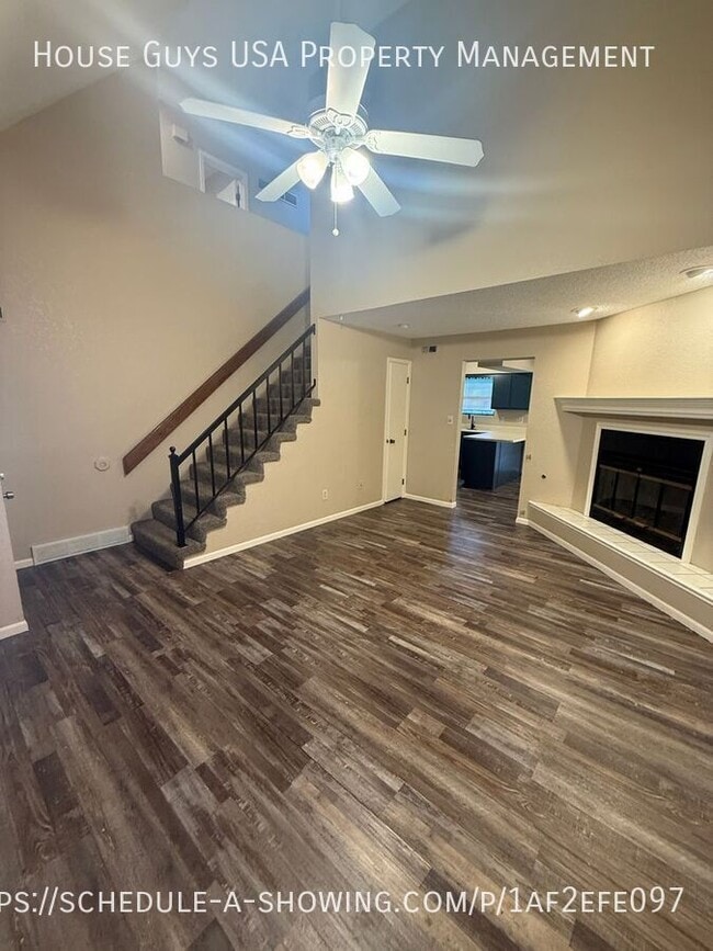 Building Photo - 710 SW 37th St Terrace