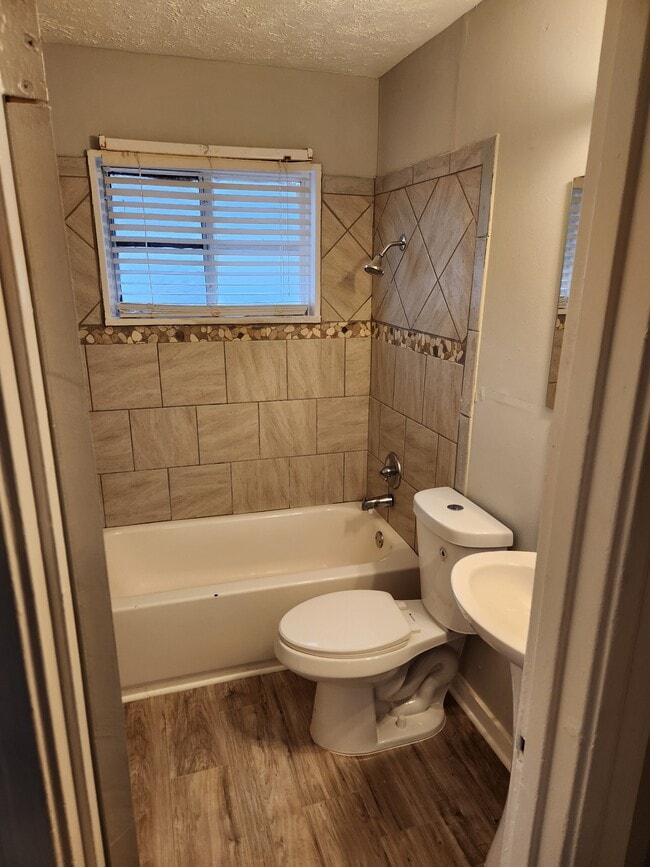 Building Photo - 4025 Carol Dr