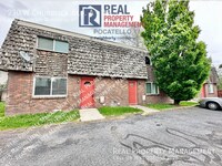 Building Photo - 230 W Chubbuck Rd