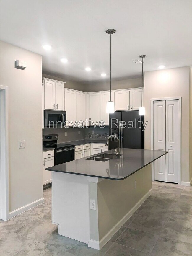 Building Photo - 10046 Red Eagle Dr