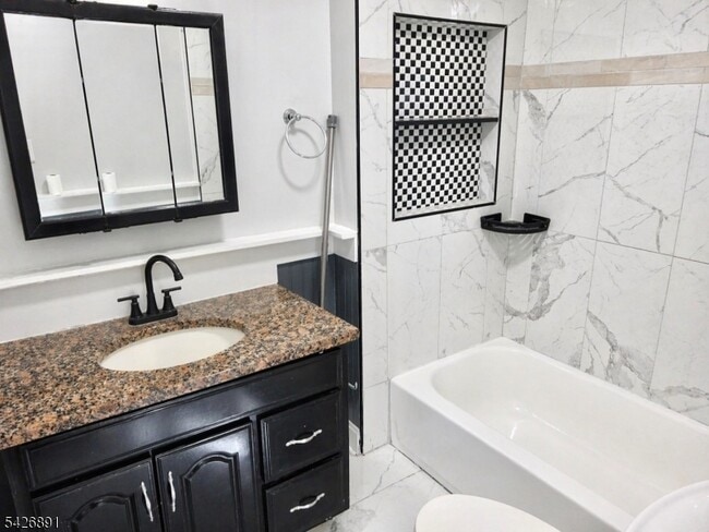 Building Photo - 94 S 21st Ave