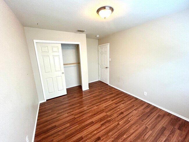 Building Photo - 3402 Longhorn Creek