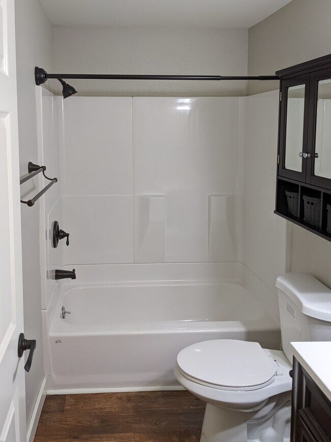 Building Photo - 145-195 Churchdale Ave N