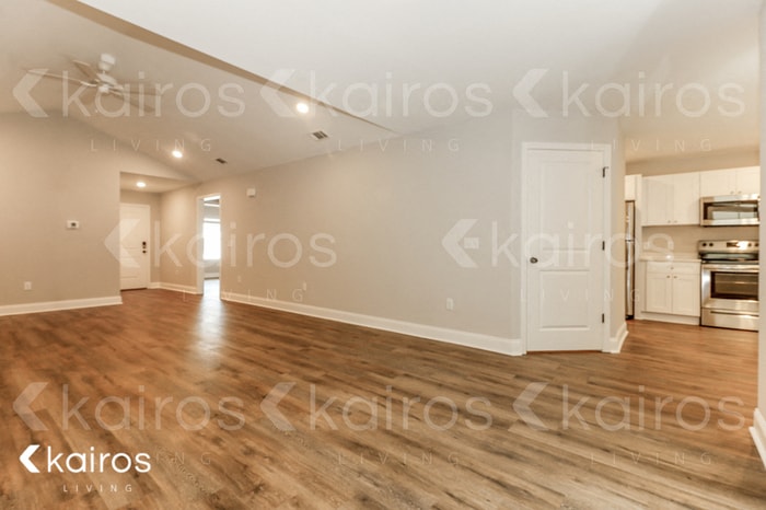 Building Photo - 153 Cottage Grove Rd