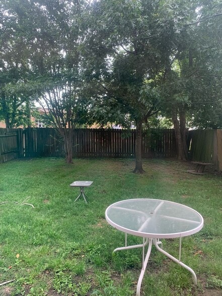 Building Photo - AUGUST PRE-LEASE Cute Southwood Valley 2 Bedroom 1.5 Duplex