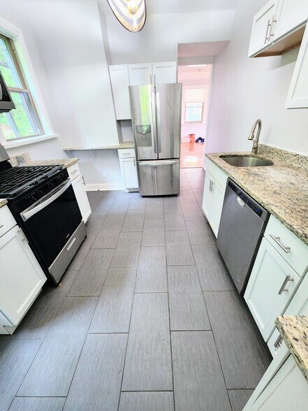 Building Photo - 5396 Stanton Ave