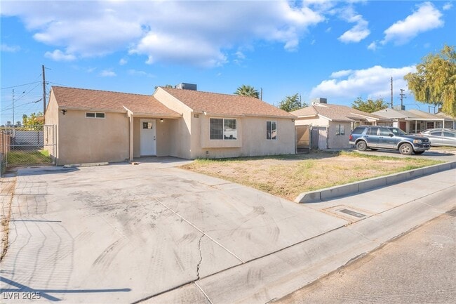 Building Photo - 1416 Cholla Way