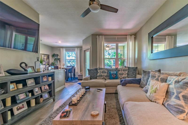 Building Photo - 1910 E Palm Ave