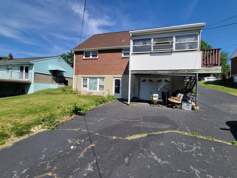 Building Photo - 1350 Wingate Ave