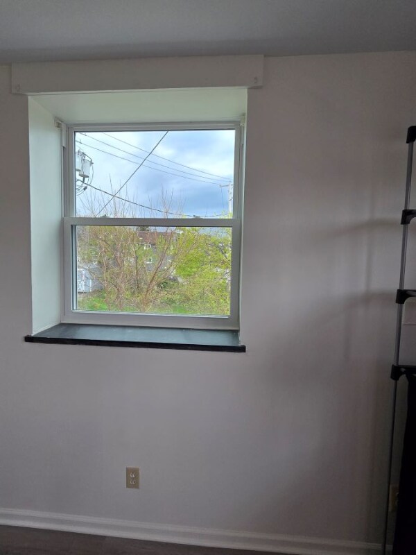 Building Photo - 2 Main St