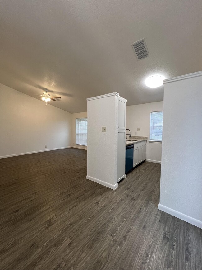 Building Photo - 8846 Meadow Range St