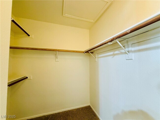 Building Photo - 9016 Dolente Ave