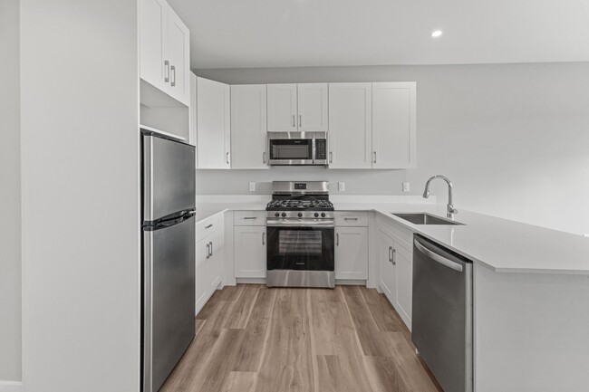 Building Photo - 475 Communipaw Ave