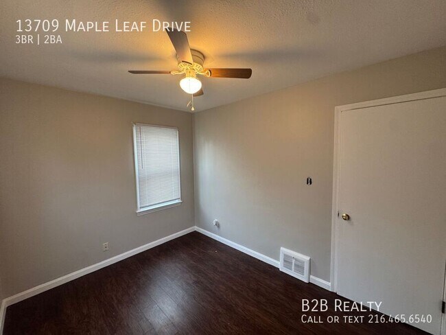Building Photo - 13709 Maple Leaf Dr
