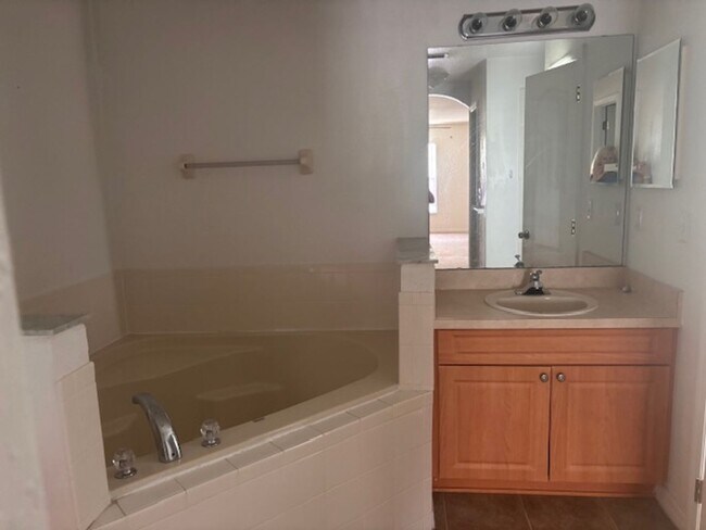 Building Photo - 1716 Minnow Ct