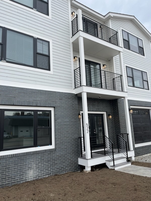 Building Photo - 522 Bridge St