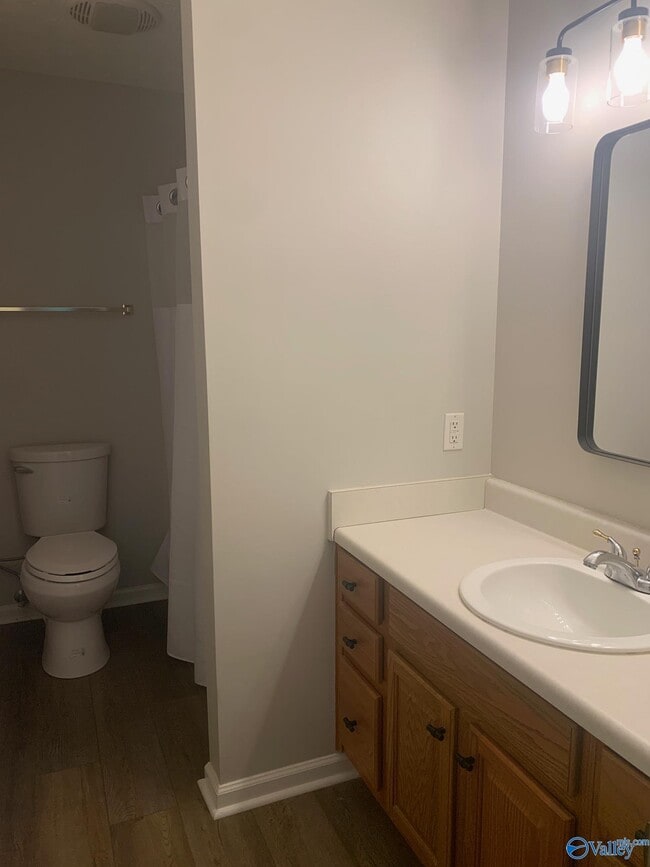 Building Photo - 1415 Bridgewater Pl