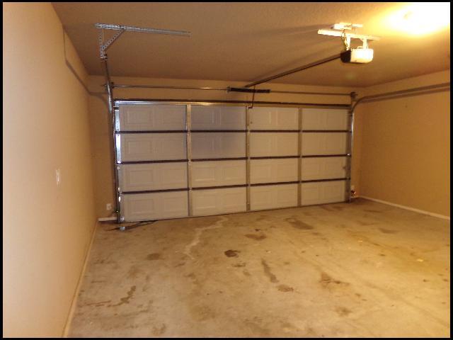 Building Photo - 2104 Fern Valley Dr