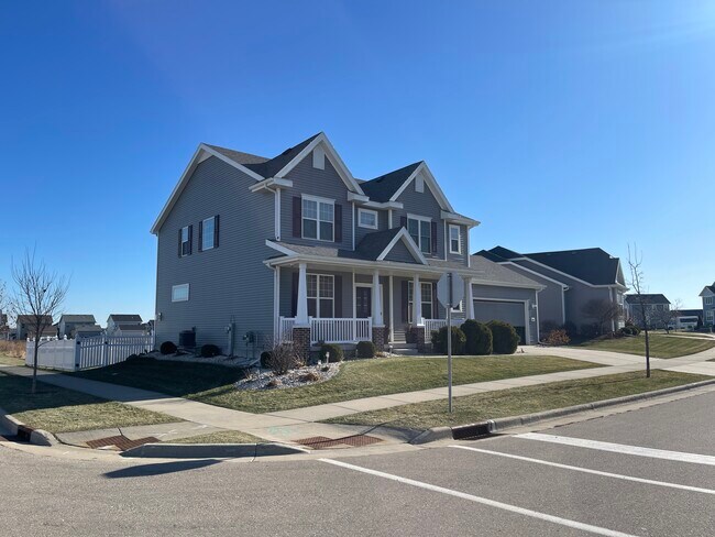 Building Photo - 113 Alton Dr