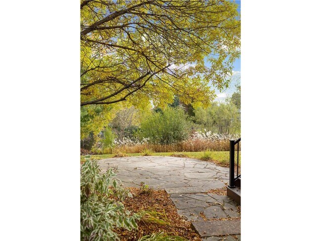 Building Photo - 8069 Enclave Bay