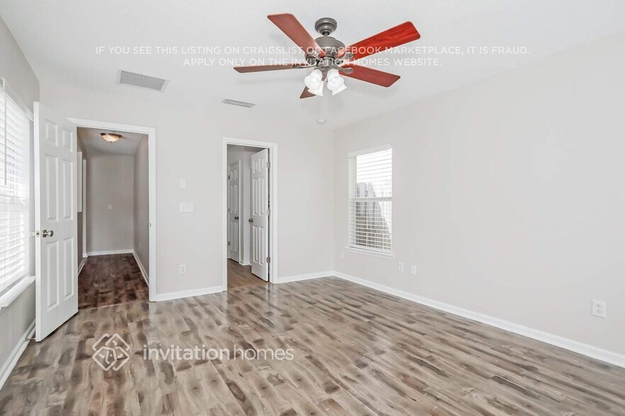 Building Photo - 305 Brantley Harbor Dr