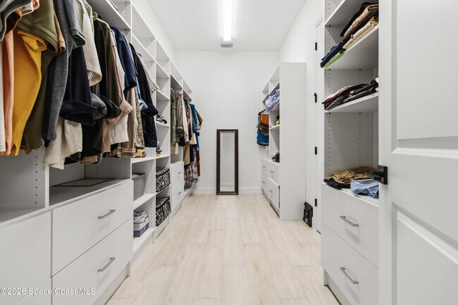 Building Photo - 3256 Kamin Dr