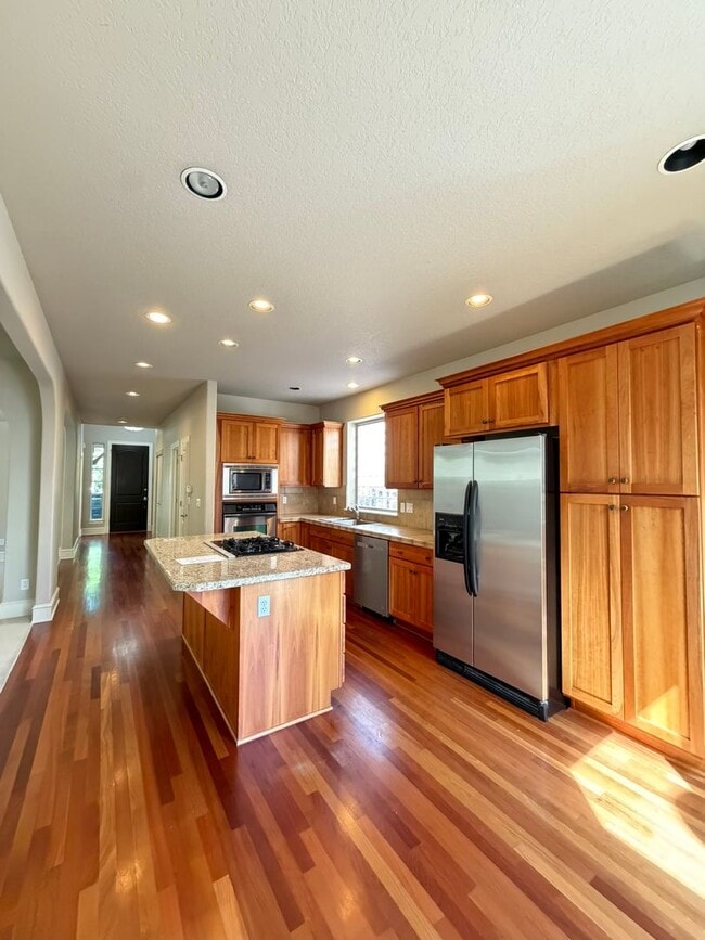 Building Photo - 17204 SW 136th Ave