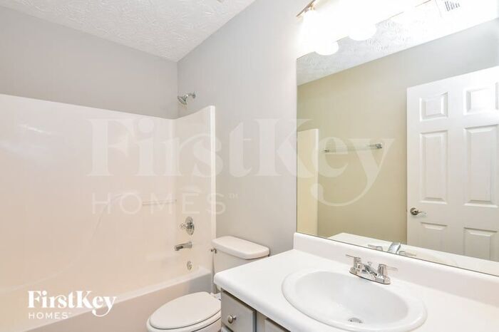 Building Photo - 1517 River Song Way