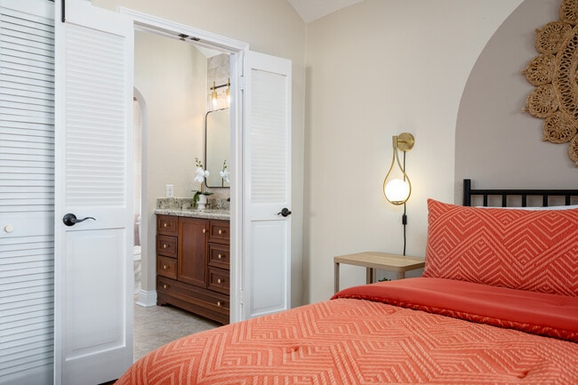 Building Photo - 20231 Linden Tree Dr