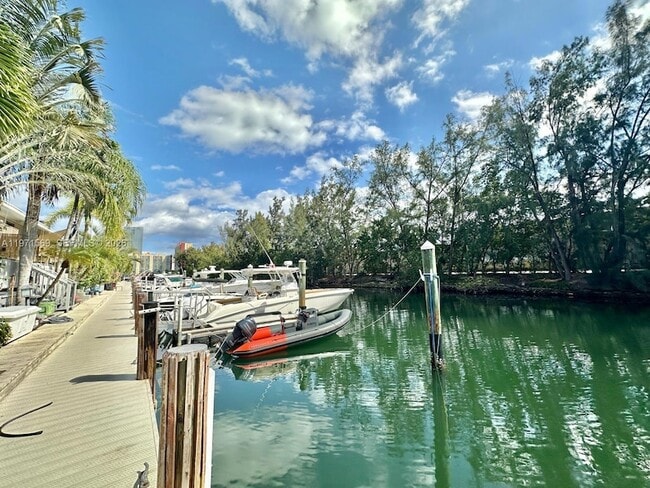 Building Photo - 3736 NE 166th St