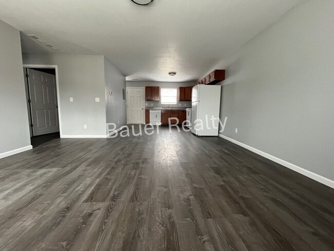 Building Photo - nf103