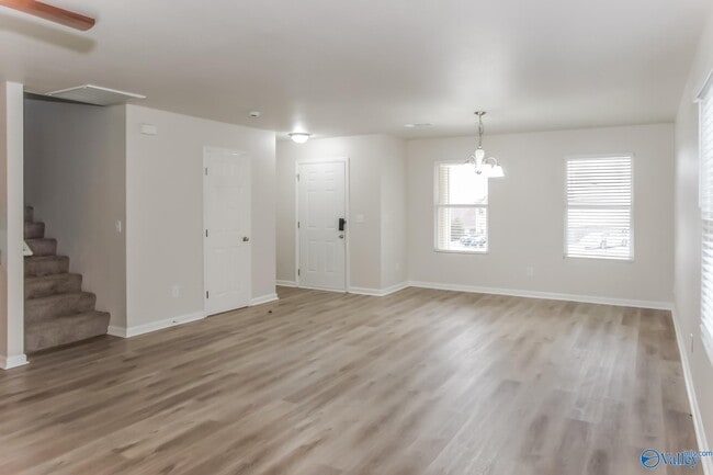 Building Photo - 174 Ranier St