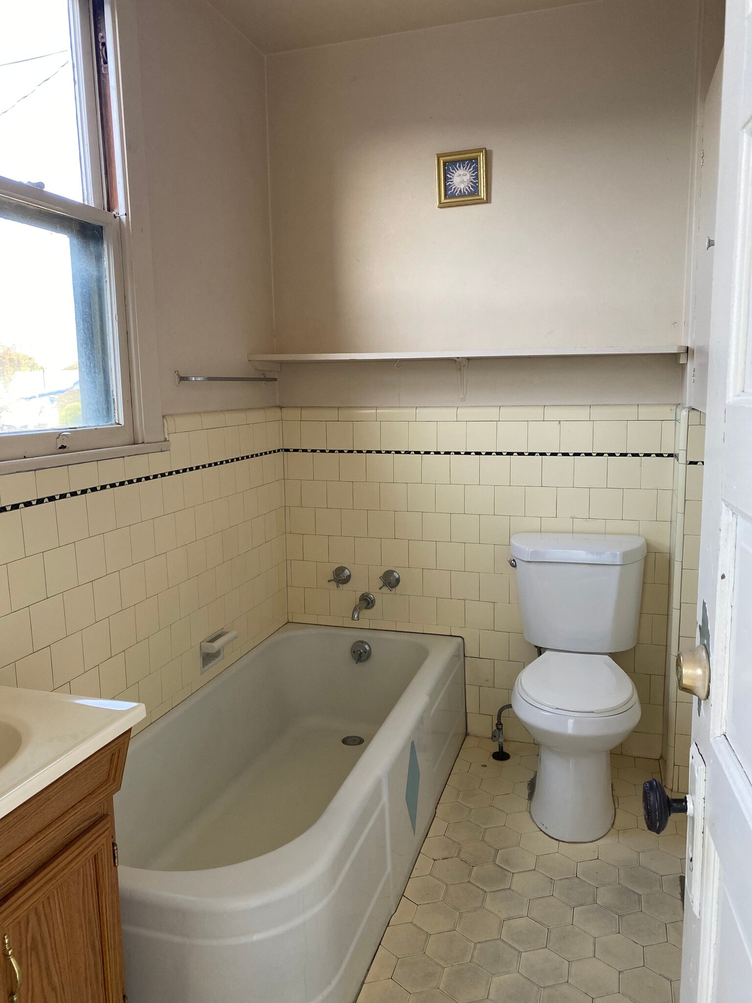 Building Photo - 307 E Ocean Ave