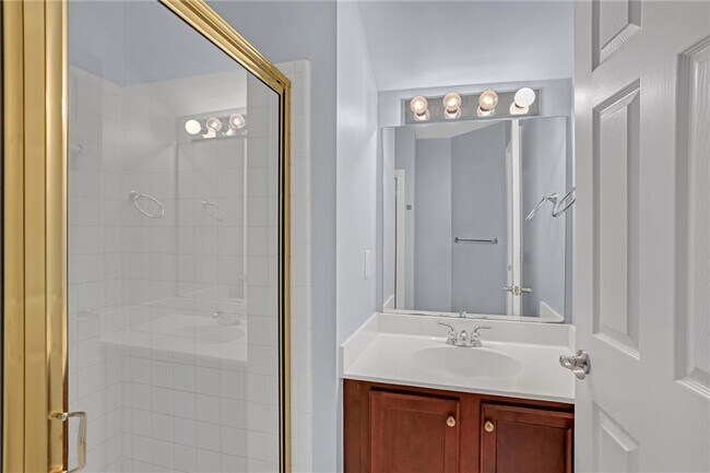 Building Photo - 2318 Longcourt Wy