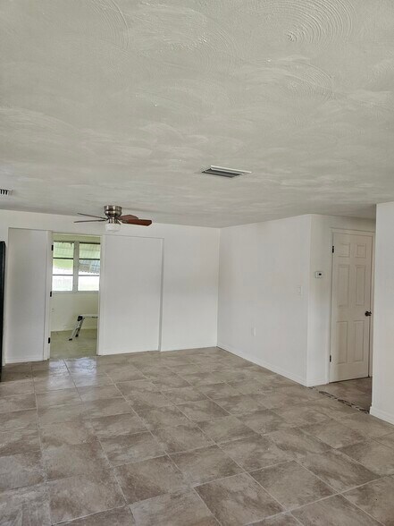 Building Photo - 1433 Brightwell Dr