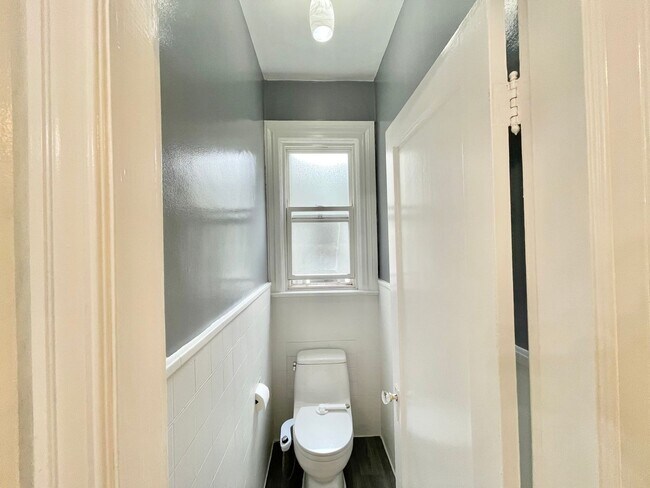 Building Photo - Prime North Beach 3Bed/1Bath with City Vie...